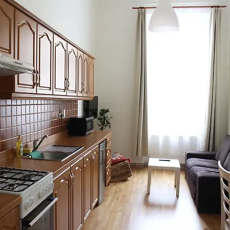 Old Town Apartment *