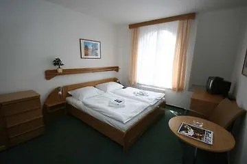 Otar 3* Prague