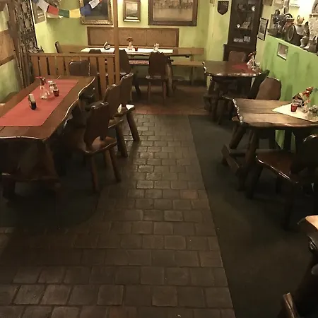 Apartment & Restaurant Tkalcovsky Dvur
