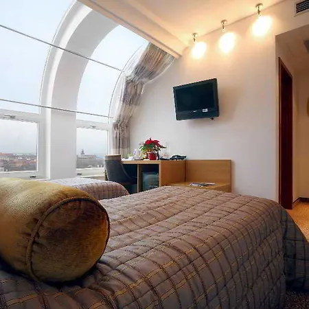 Clement Hotel