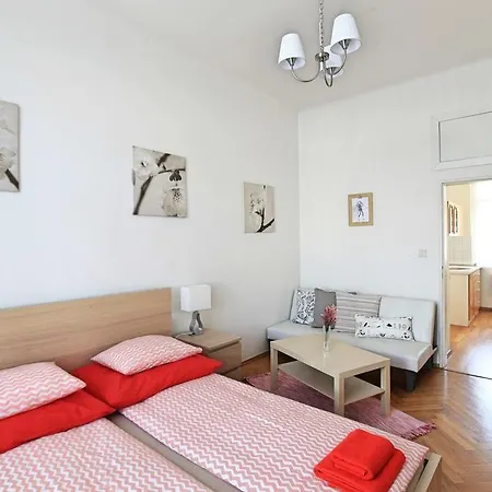Angel Aparthotel