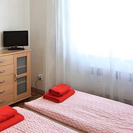 Angel Aparthotel 3*