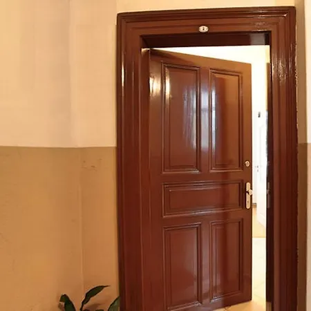 Angel Aparthotel 3*
