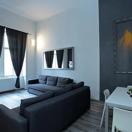 House - The Modern Flat
