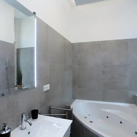 House - The Modern Flat Apartment