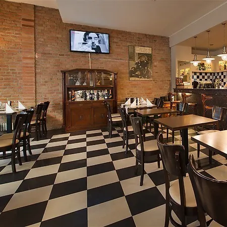 Bologna 4* Prague