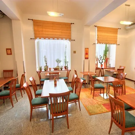 Ea Victoria 4* Prague