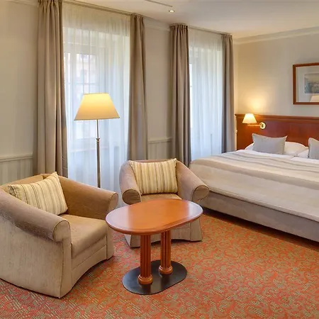 Ξενοδοχείο Adria 4*