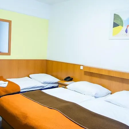 Hotel Inos 3*