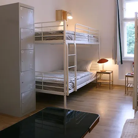 Boudnik Hostel *
