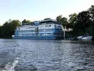 Botel Vodnik 3*