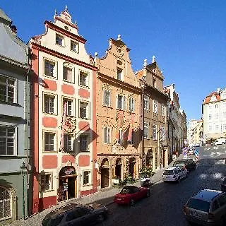 Red Lion Hotel