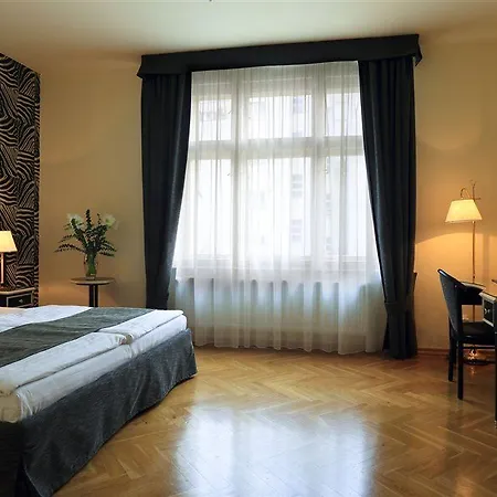 Elysee Hotell