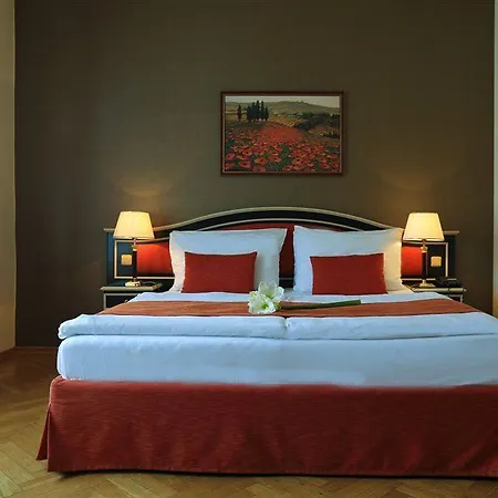 Elysee 4*