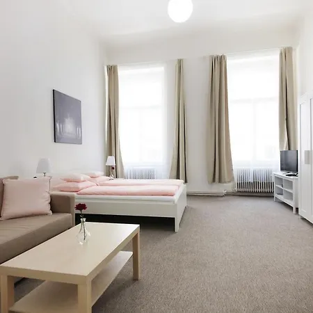 Wenceslas Aparthotel 3*