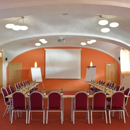 Chvalská Tvrz Hotel 3*