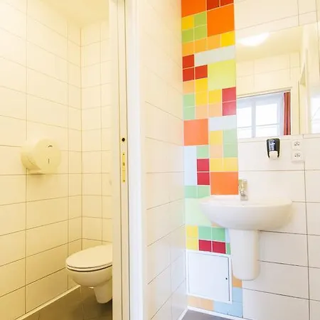 Safestay Prague Charles Bridge Hostel *