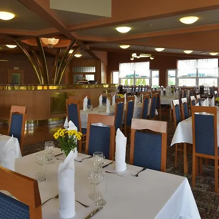 מלון Top Hotel Praha פראג