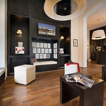 Hotel Suite Home Prague