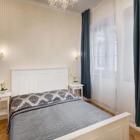 Apartment Smetanovo Nabrezi - Riverview Old Town *