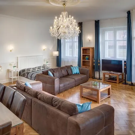 Apartment Smetanovo Nabrezi - Riverview Old Town