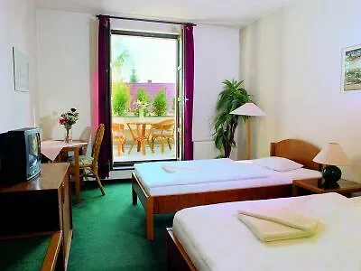 Na Zamecku 4* Prag