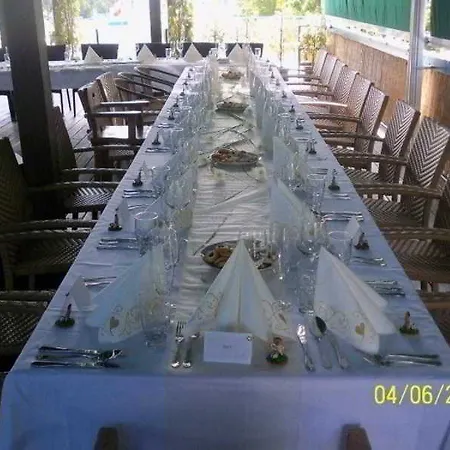 Botel Vodnik 3*