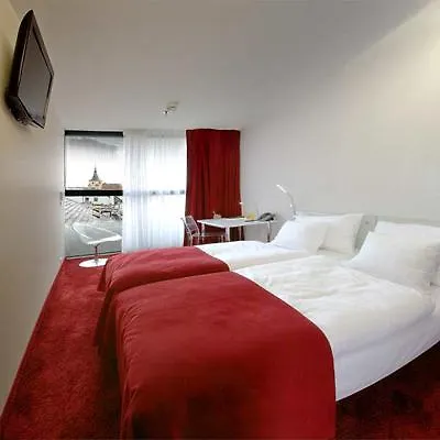 Metropol Design Old Town 4*