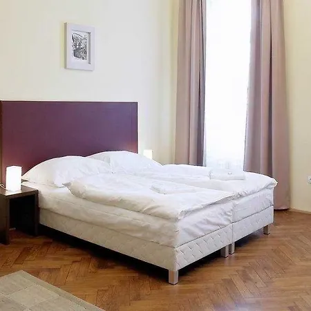 Apartament River View *