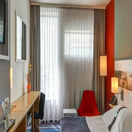 מלון Airport By Ihg