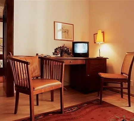 Lippert Hotel 4*