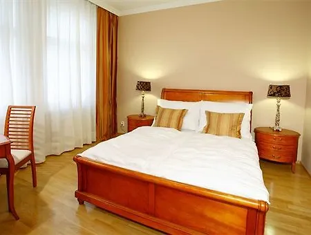 Hunger Aparthotel Praha