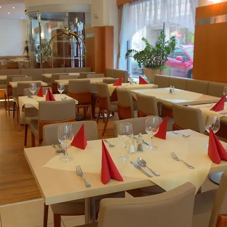 Astoria Szálloda 4*