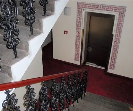 Tivoli Hotel