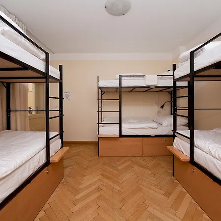 Mango * Prague