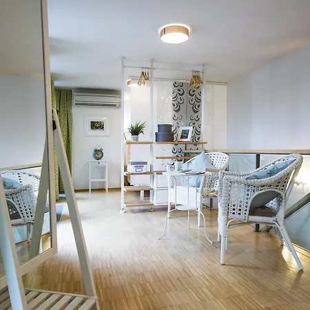 Apartment Modern Charvatova Prague