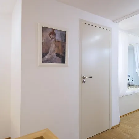 Apartment Modern Charvatova Prague