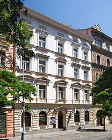 Sofia 3*