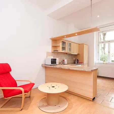 Chill Hill Apartment