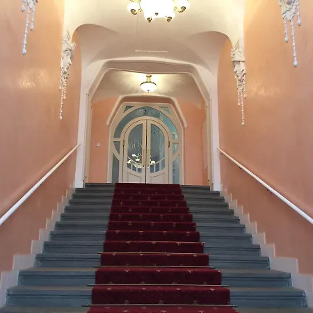 Ce Castle *