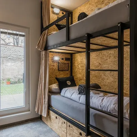 Hostel Visitinn & Praha