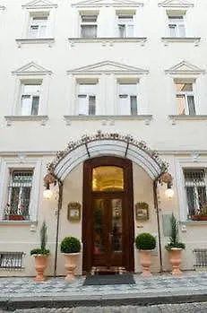 Donatello Hotel 3*