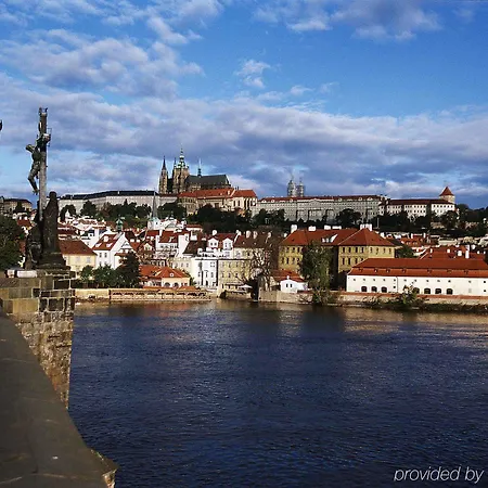 Ibis Mala Strana