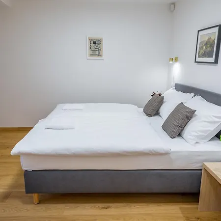 Harrachovsky Palace Apartment