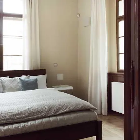 Apartment 3 Epoques By Adrez *