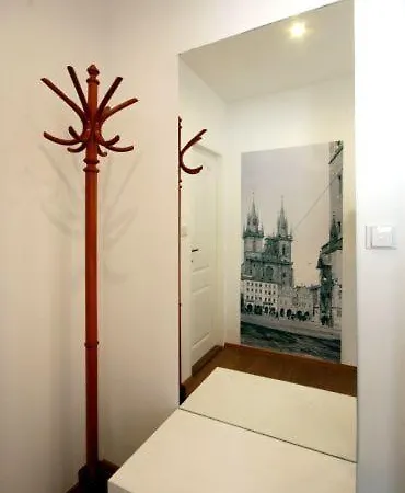 U Stare Pani - At The Old Lady Praga