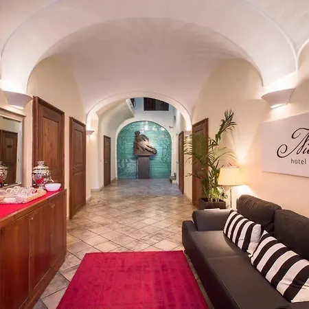 Miss Sophie's Charles Bridge 4* Prag