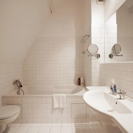 Appartement Eclectic Loft With Terrace *