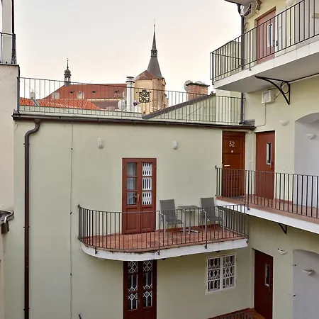Appartement Eclectic Loft With Terrace