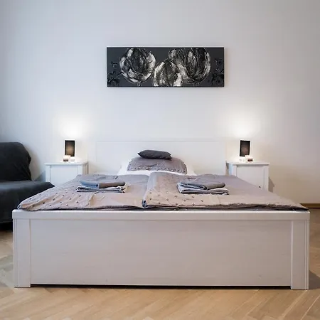 Green Oasis Wenceslas Square Apartamento *